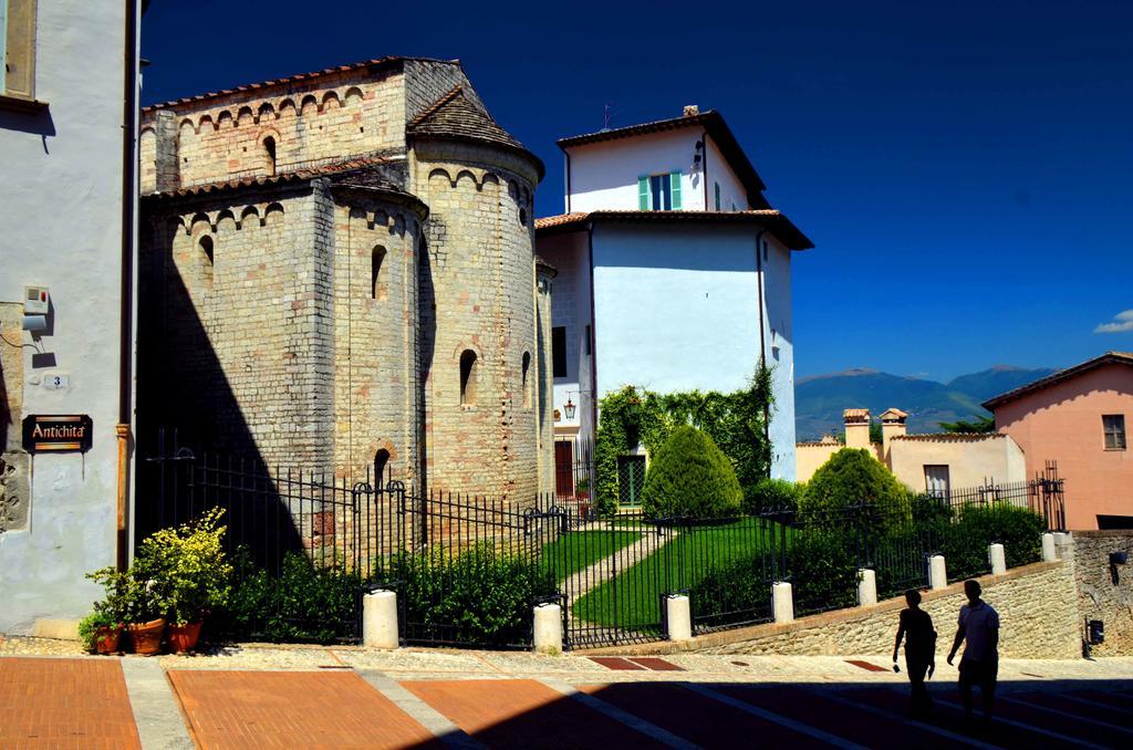 Hotel Clarici Spoleto Exterior photo