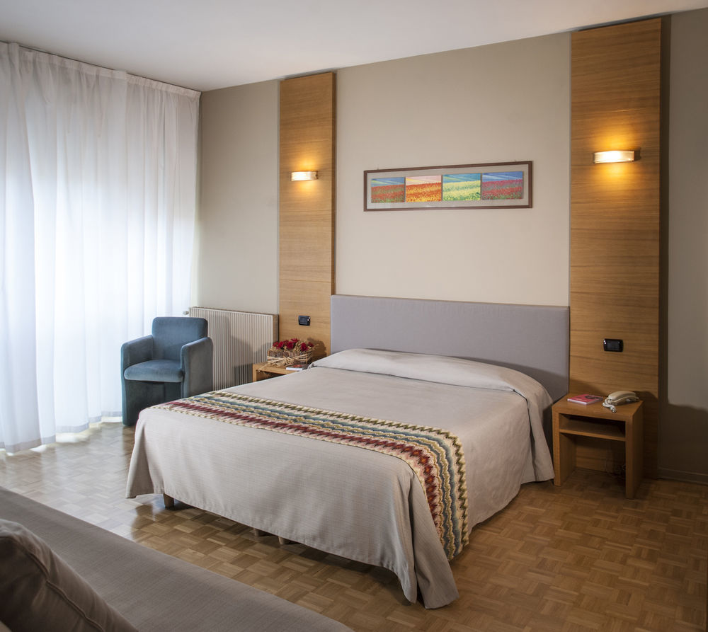 Hotel Clarici Spoleto Exterior photo